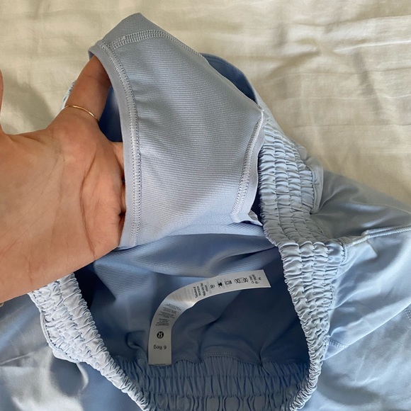 NWT lululemon blue linen hotty hot shorts high rise 2.5” - Picture 4 of 4